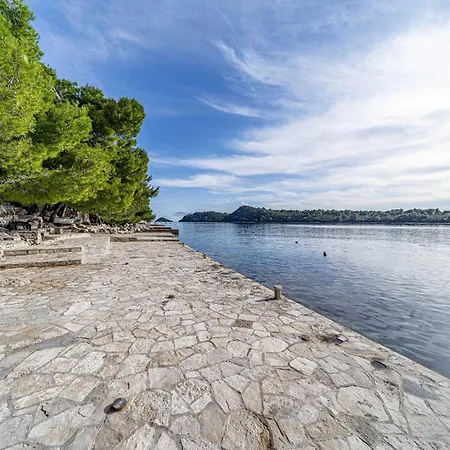 Two Bedroom - 2 Blato